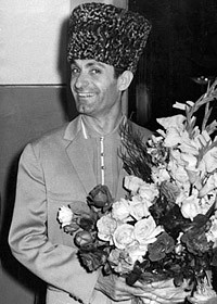 Махмуд Эсамбаев